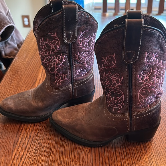 Children’s size 9 snip toe boot - Picture 2 of 6